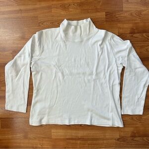 Free item: Steve & Barry’s Classic White Turtleneck Top size Large